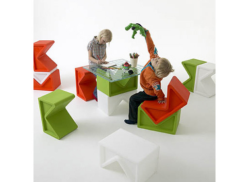 El Ultimo Gritto: K Blocks Table/Seating