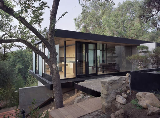 Hilltop House in Pasadena, CA by Ladd/Marmol Radziner