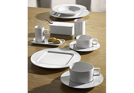 Form 2006 Dinnerware