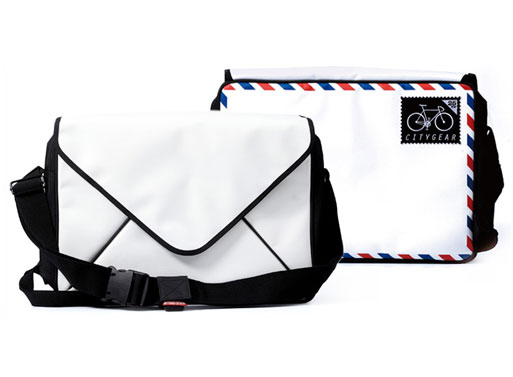 Messenger Bag by 25togo