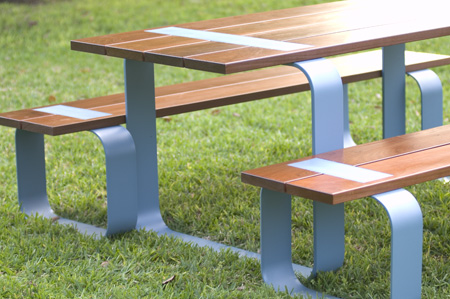 Hoop Happy Hour Table/Bench Set